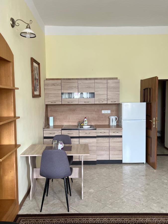 Frýdek-Místek Hotel Maxim מראה חיצוני תמונה