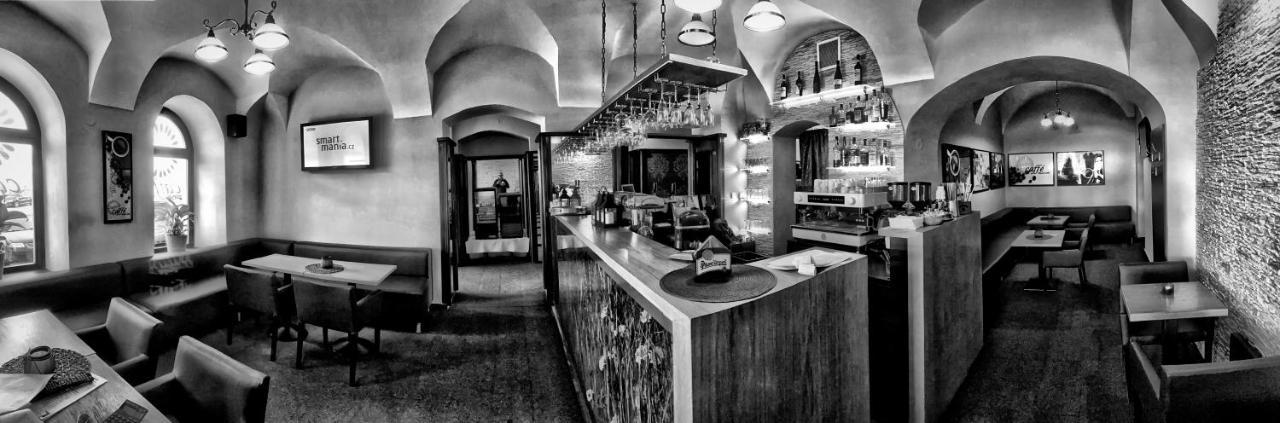 Frýdek-Místek Hotel Maxim מראה חיצוני תמונה
