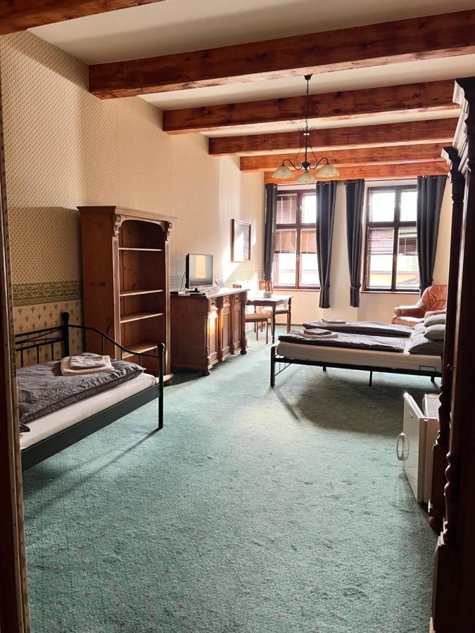 Frýdek-Místek Hotel Maxim מראה חיצוני תמונה